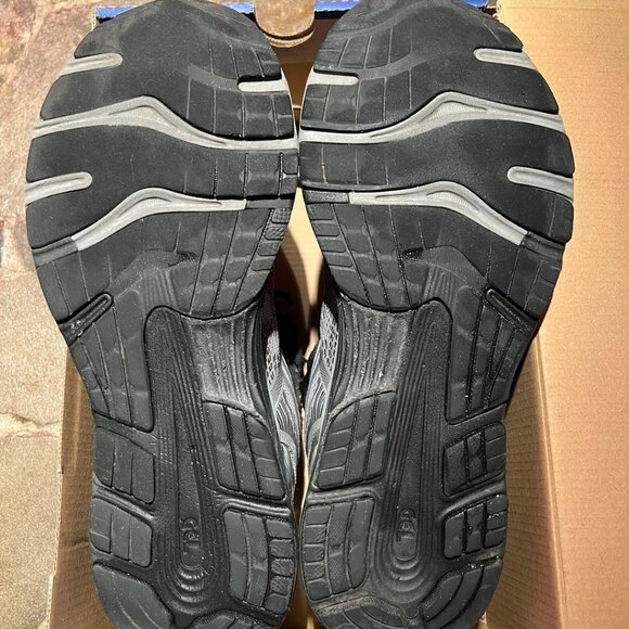 ASICS Gel-Nimbus 21 Platinum Sheet Rock Silver (Men’s 11)(EUC) - Picture 6 of 7